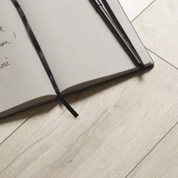 Ламинат Kaindl Classic Touch Premium Plank 8/32 34266 AV Дуб Бари